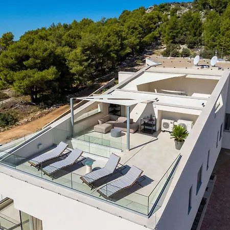 Nyaraló Axia With Pool *
